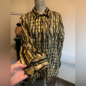 Notations collared shirt with gold animal print that shimmers in light